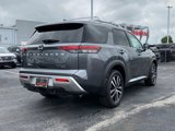 New 2025 Nissan Pathfinder Platinum image 4