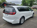 New 2025 Chrysler Pacifica Select image 5