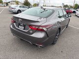 Used 2024 Toyota Camry SE image 3