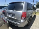 Used 2018 Dodge Grand Caravan SE image 3
