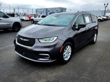 Used 2021 Chrysler Pacifica Touring-L image 3