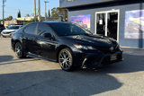 Used 2021 Toyota Camry SE image 3
