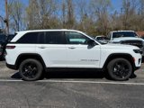 New 2025 Jeep Grand Cherokee Altitude image 2