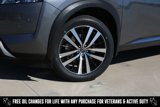 New 2025 Nissan Pathfinder Platinum image 2