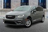 Used 2022 Chrysler Pacifica Touring-L image 2
