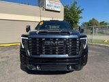 Used 2024 GMC Sierra 2500 Denali Ultimate image 2
