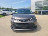 Used 2024 Toyota Sienna LE image 2