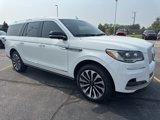 Used 2024 Lincoln Navigator L Reserve image 4