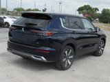 New 2025 Mitsubishi Outlander SE image 3