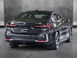 Used 2024 BMW i5 eDrive40i w/ Convenience Package image 4