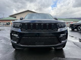 Used 2023 Jeep Grand Cherokee Limited w/ Black Appearance Package image 5