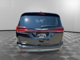Used 2024 Chrysler Pacifica Touring-L image 4