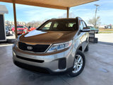 Used 2015 Kia Sorento LX image 4