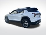 Used 2025 Chevrolet Equinox LT w/ Convenience Package II image 3