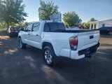 Used 2017 Toyota Tacoma Limited image 3