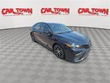 Used 2023 Toyota Camry SE image 2
