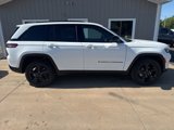 New 2025 Jeep Grand Cherokee Limited w/ Black Appearance Package image 2