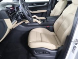 Used 2025 Porsche Cayenne image 5