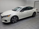 Used 2020 Nissan Altima 2.5 SR w/ Premium Package image 2