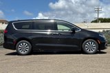 New 2025 Chrysler Pacifica Select image 4