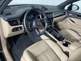 Certified 2024 Porsche Macan image 4