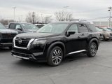 New 2025 Nissan Pathfinder Platinum image 2