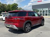 New 2025 Nissan Pathfinder Platinum image 3