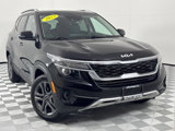 Used 2023 Kia Seltos S w/ Navigation Package image 2