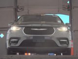 Used 2021 Chrysler Pacifica Touring-L image 2
