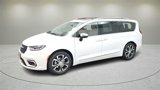 New 2025 Chrysler Pacifica Pinnacle image 3
