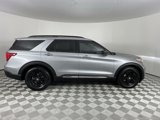 Used 2024 Ford Explorer XLT w/ Equipment Group 202A image 4