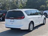 New 2025 Chrysler Pacifica Select image 3