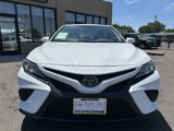 Used 2020 Toyota Camry SE image 2