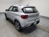 Used 2023 Hyundai Venue SEL image 5