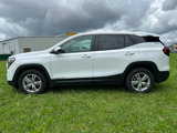 Used 2024 GMC Terrain SLE image 4