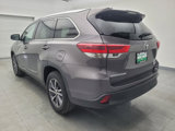 Used 2019 Toyota Highlander XLE image 5