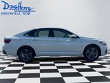 Used 2023 Volkswagen Jetta SE image 6