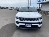 Used 2025 Jeep Compass Latitude image 2