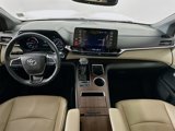 Used 2021 Toyota Sienna XLE image 3