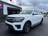 Used 2023 Ford Expedition Max XLT image 2