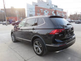 Used 2018 Volkswagen Tiguan SEL w/ R-Line Package image 4