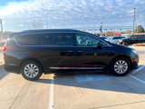 Used 2019 Chrysler Pacifica Touring-L image 5