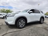 New 2025 Nissan Pathfinder SL image 2