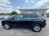 Used 2019 Jeep Cherokee Latitude w/ Popular Appearance Group image 3