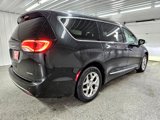 Used 2017 Chrysler Pacifica Limited w/ UConnect Theater Package image 2