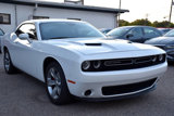 Used 2018 Dodge Challenger SXT image 3