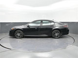 Used 2022 Toyota Camry SE image 2
