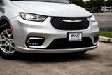 Used 2023 Chrysler Pacifica Touring-L image 3