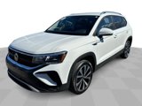 Certified 2022 Volkswagen Taos SE image 4