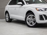 Used 2023 Audi Q5 e Premium Plus w/ Premium Plus Package image 2